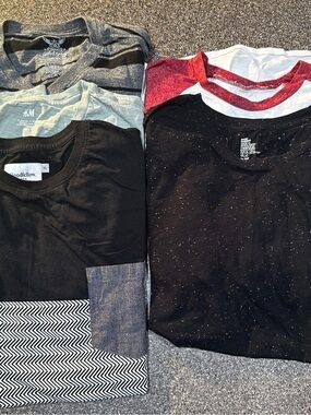 Lot of 5 Mens T and Shirts Like New size Lg
